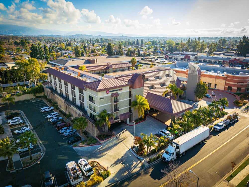 Best Western Plus Irvine Spectrum Hotel: An Orange County Beach Getaway
